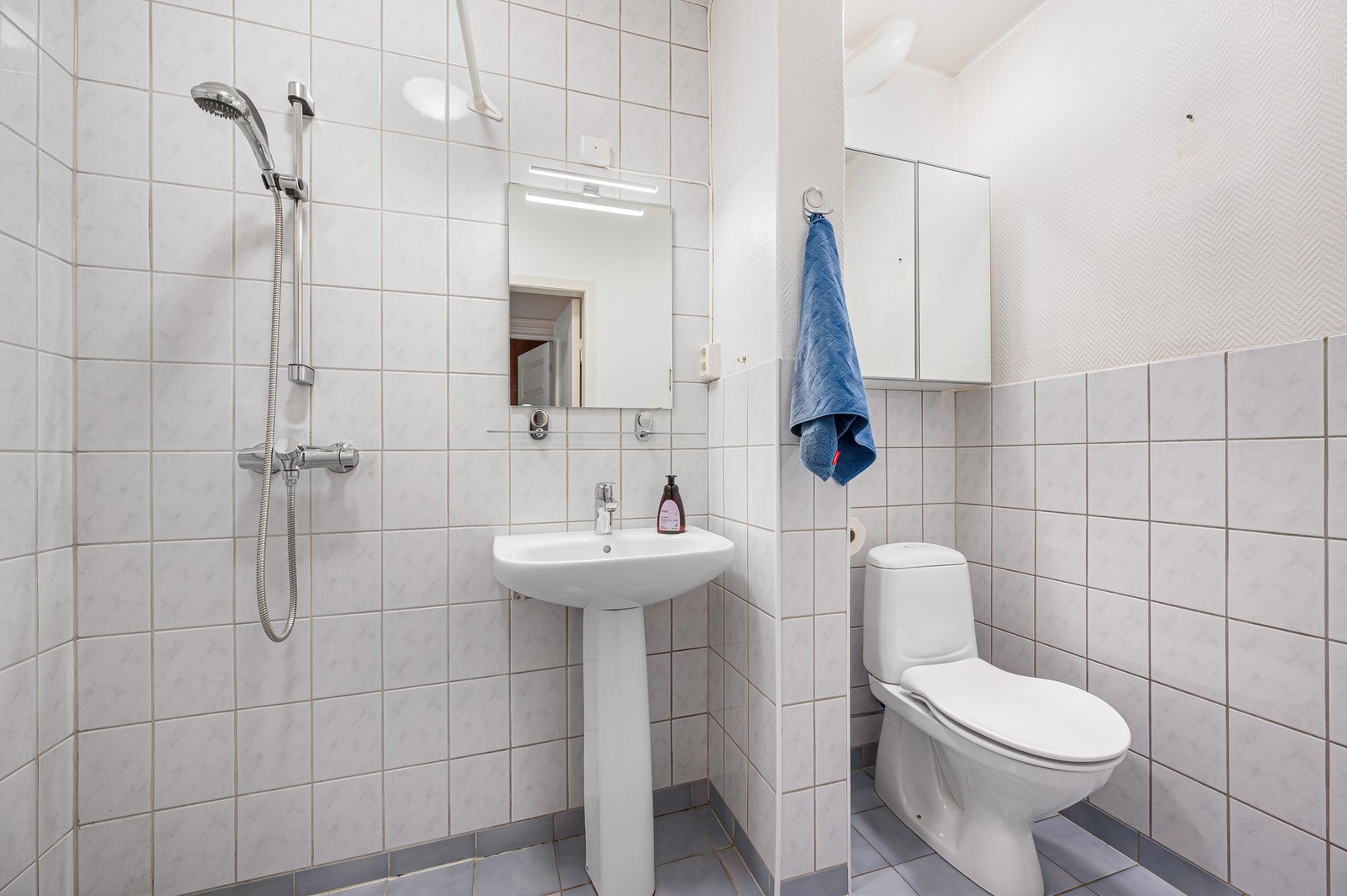 Her er det god plass til "alt" man trenger i det hverdagslige. Galleribilde