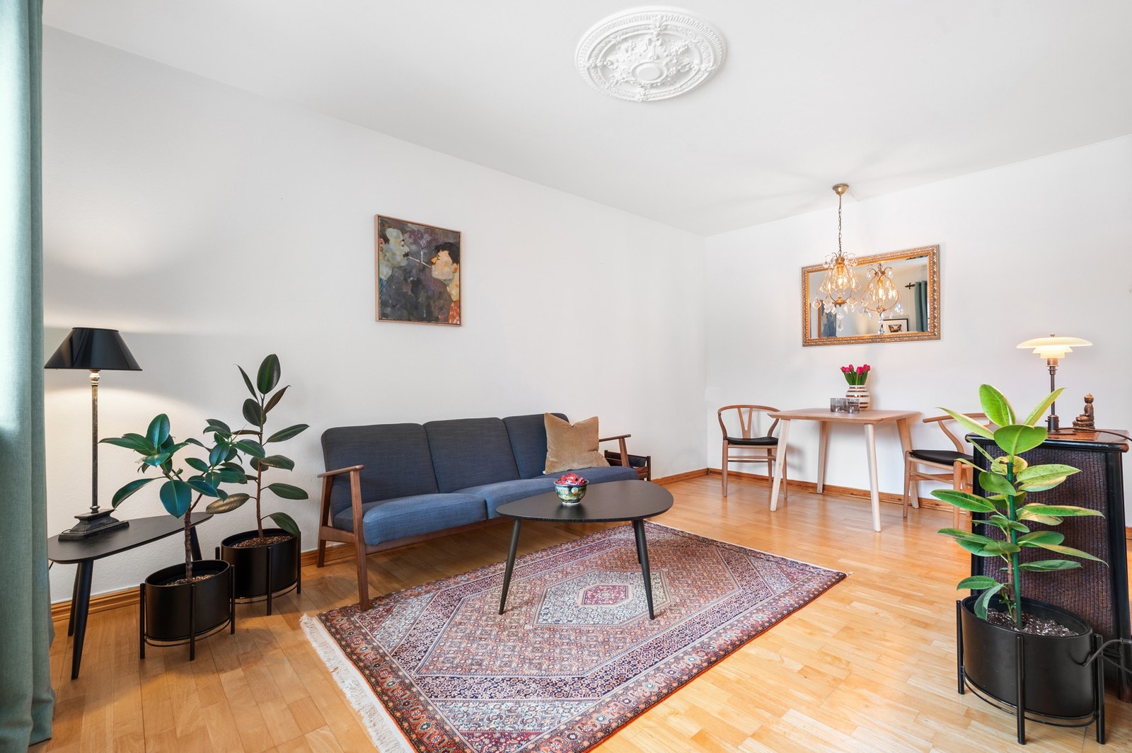 Den praktiske planløsning byr på flere gode møbleringsmuligheter. Galleribilde