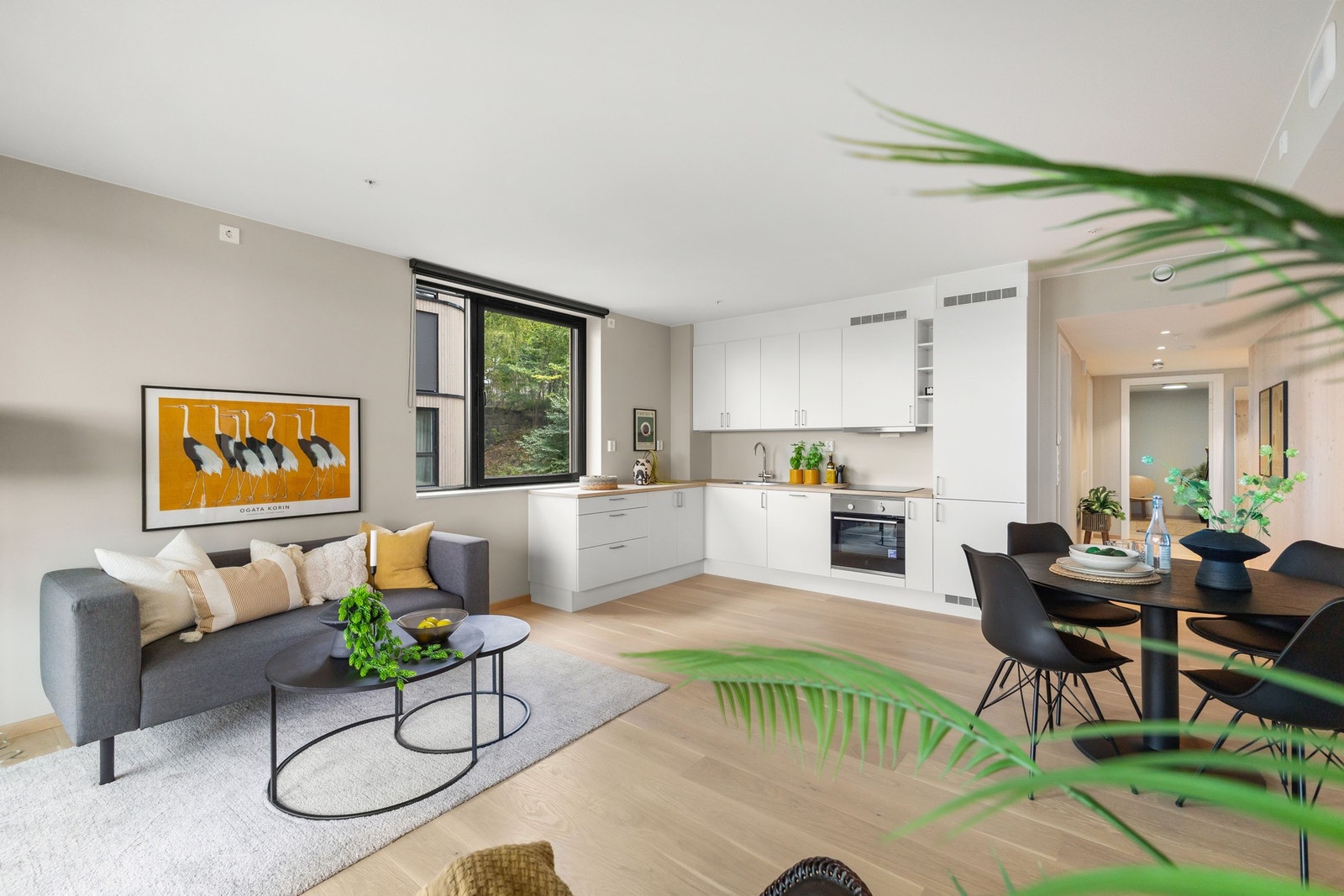 I stue, kjøkken, entré og bad er det behagelig vannbåren gulvvarme Galleribilde