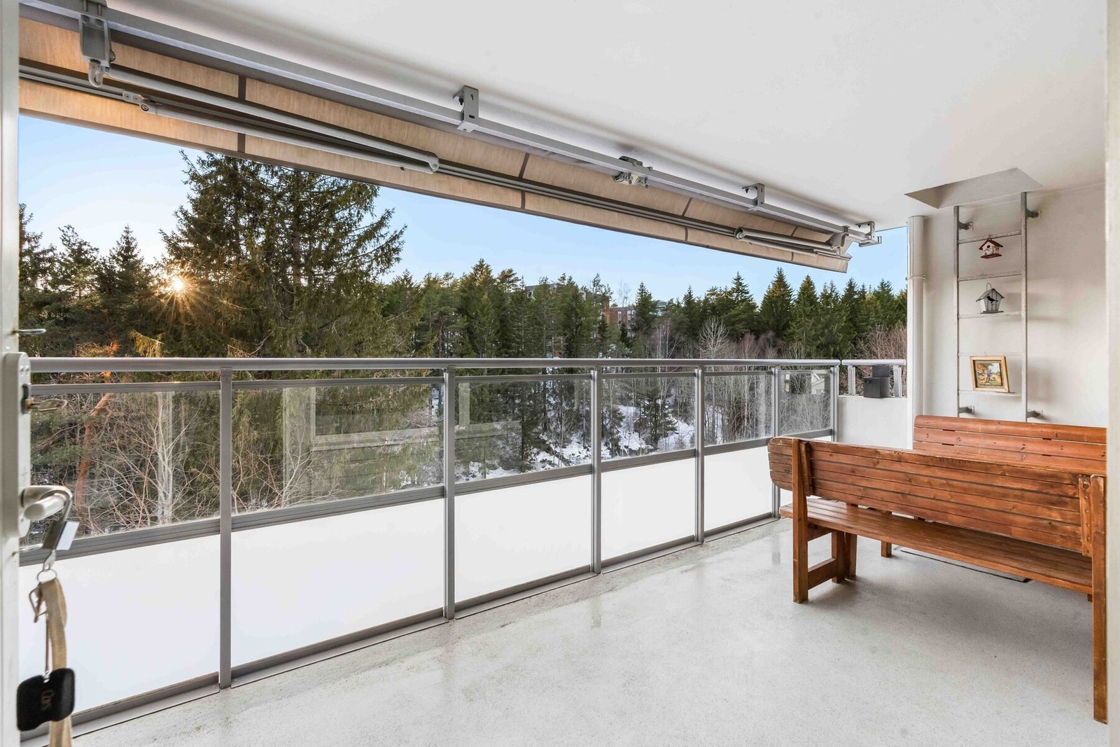 Vi starter med den romslige balkongen. Galleribilde