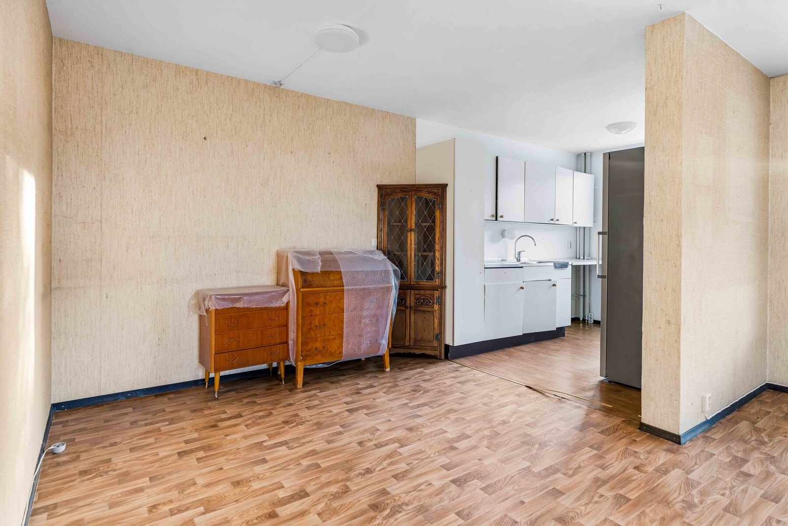 Kjøkkenet ligger i en delvis åpen løsning. Galleribilde