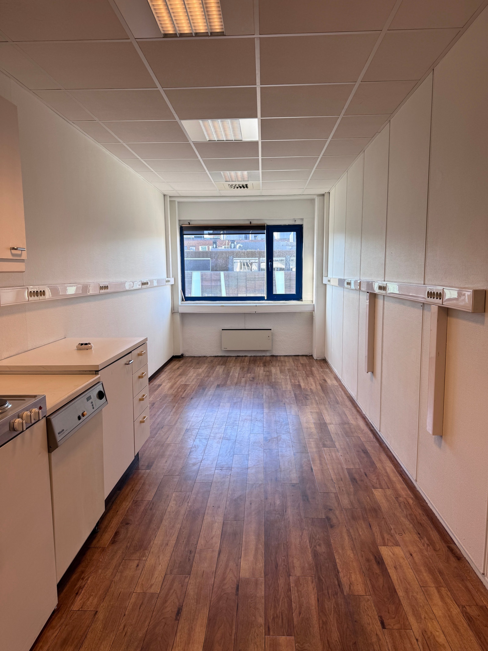 Det er tilknyttet kjøkken til arealet Galleribilde