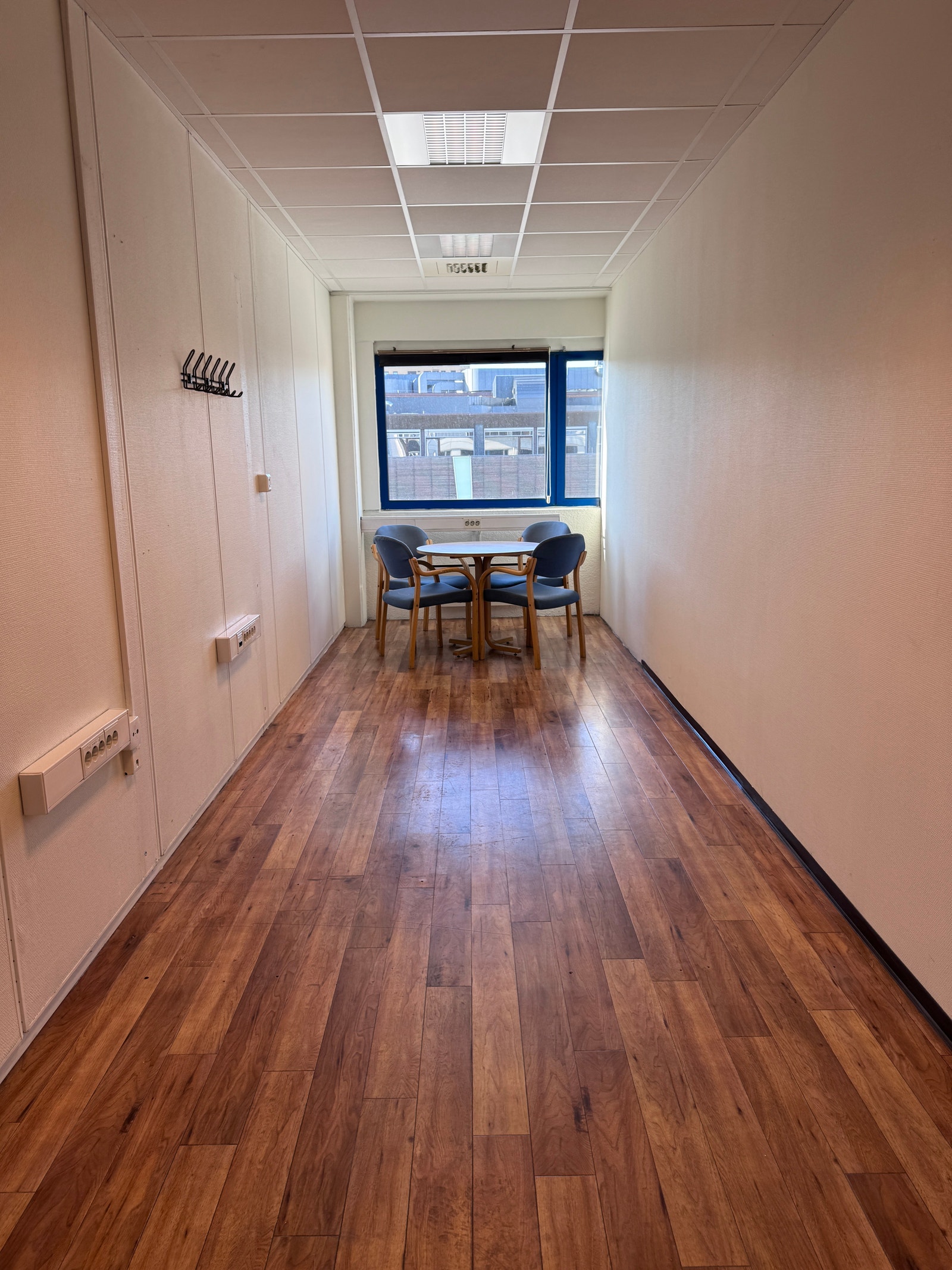 Næringslokale med utsikt mot Torvet. Galleribilde