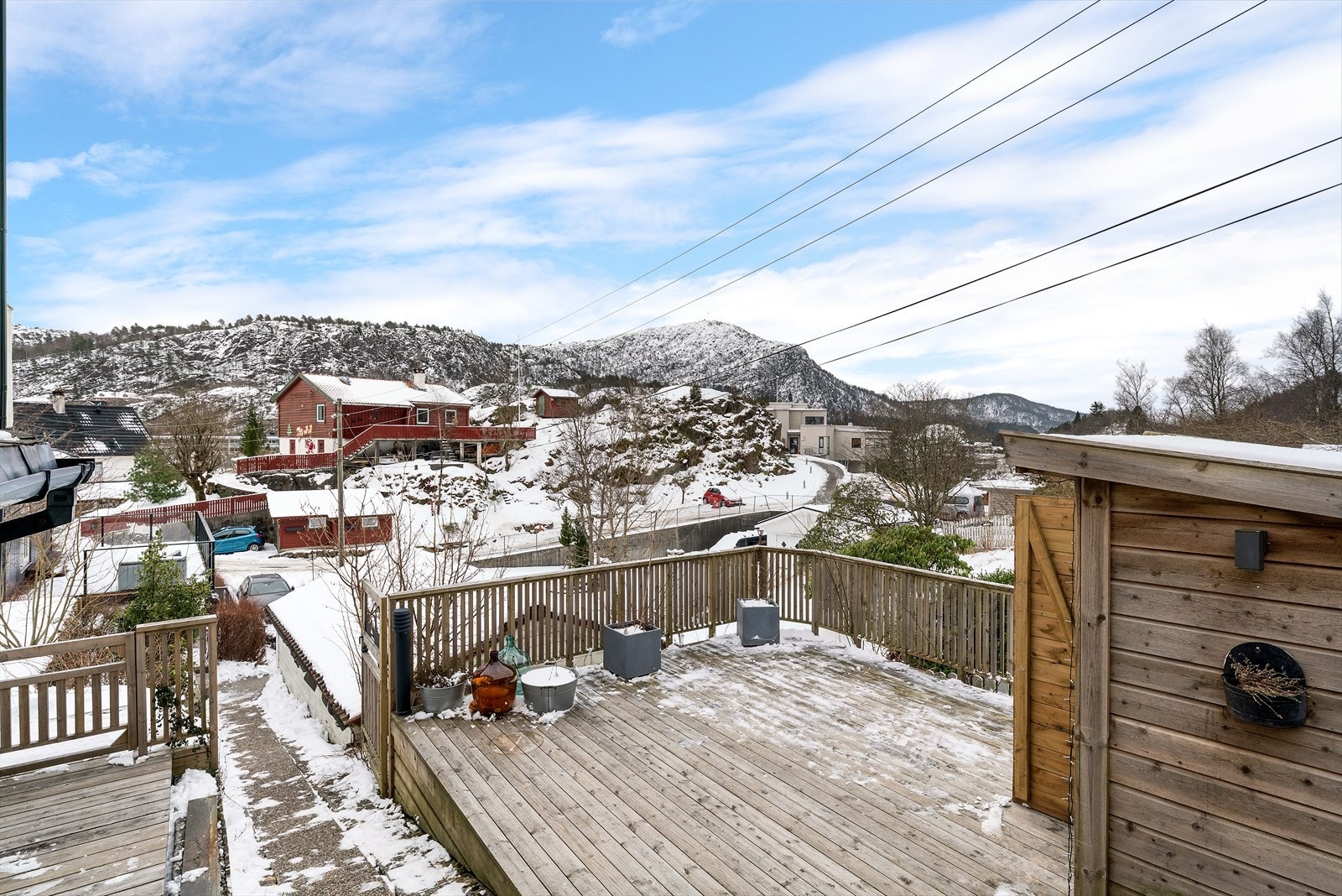 - Fjell og grønt så langt øyet kan se - Galleribilde