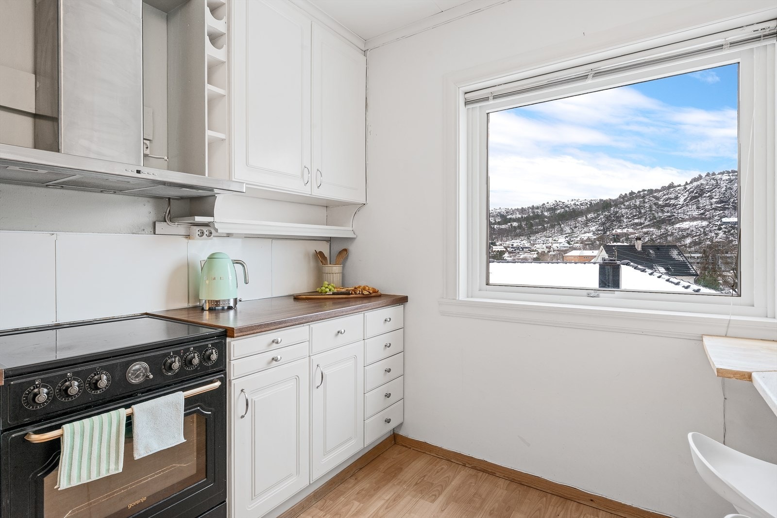 - Med god skapplass har du rikelig med lagringsmuligheter - Galleribilde