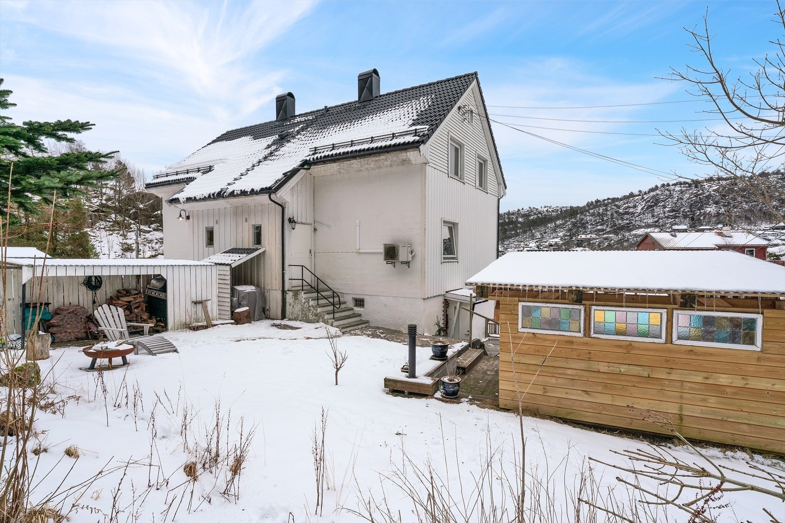 - I 2022 ble det lagt ny taktekking - Galleribilde