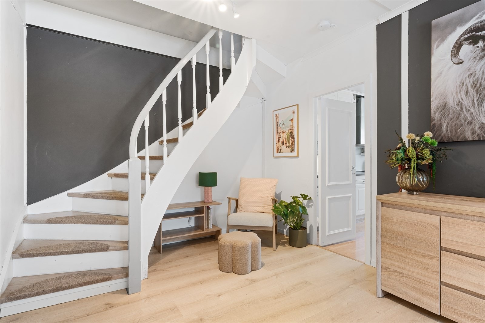 - Videre beveger vi oss opp til 2. etasje - Galleribilde