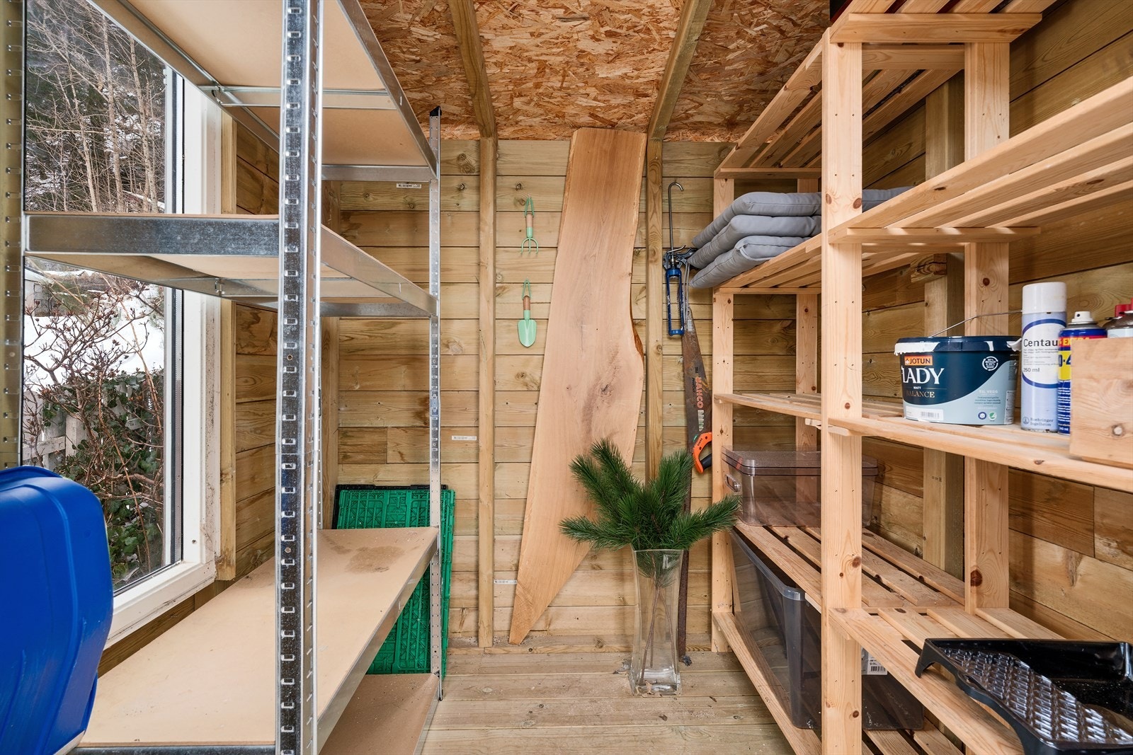 - Ekstern bod med enda mer lagringsplass - Galleribilde