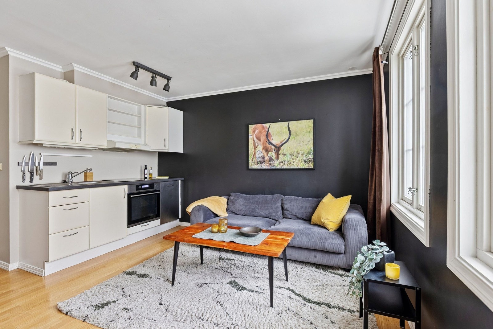 Stue/kjøkken. Galleribilde