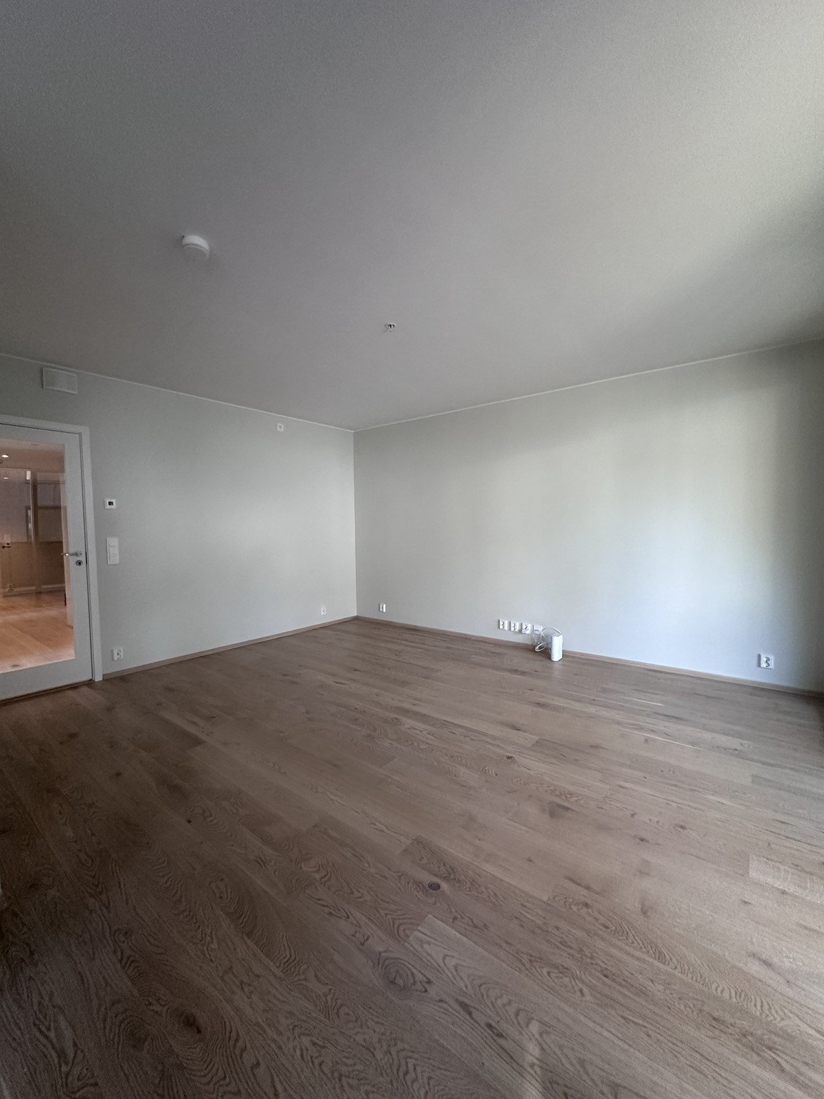 Stue - Varme i gulvet, oppvarmet av vannbåren gulvarme Galleribilde