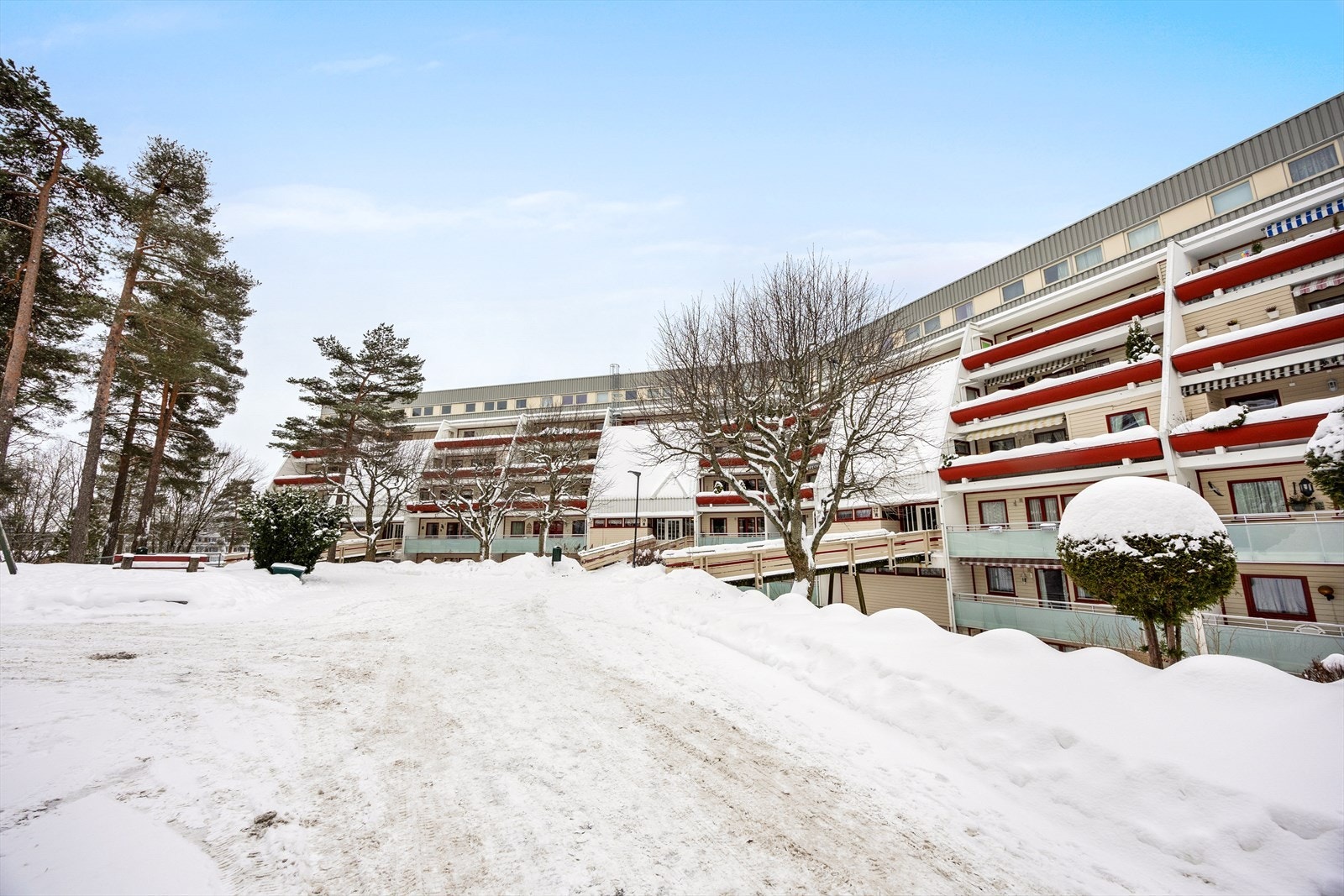 Her ifra er det gåavstand til alt man trenger i hverdagen inkludert skoler, handel og kollektivtilbud. Galleribilde
