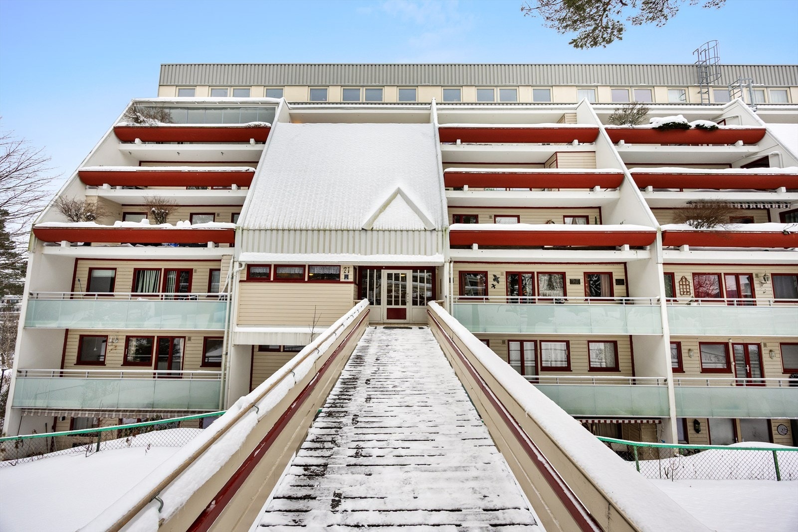 Tokerudlia Boligsameie er et trivelig sameie beliggende på Stovner. Galleribilde