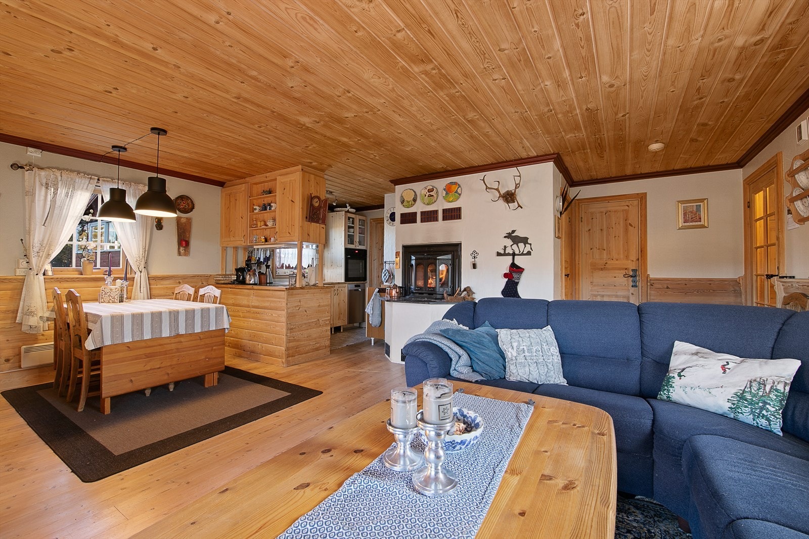 Åpen stue og kjøkkenløsning Galleribilde