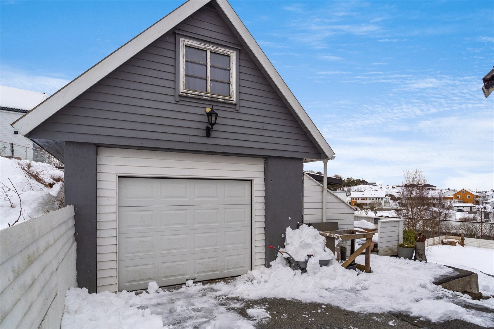 Frittstående garasje Galleribilde