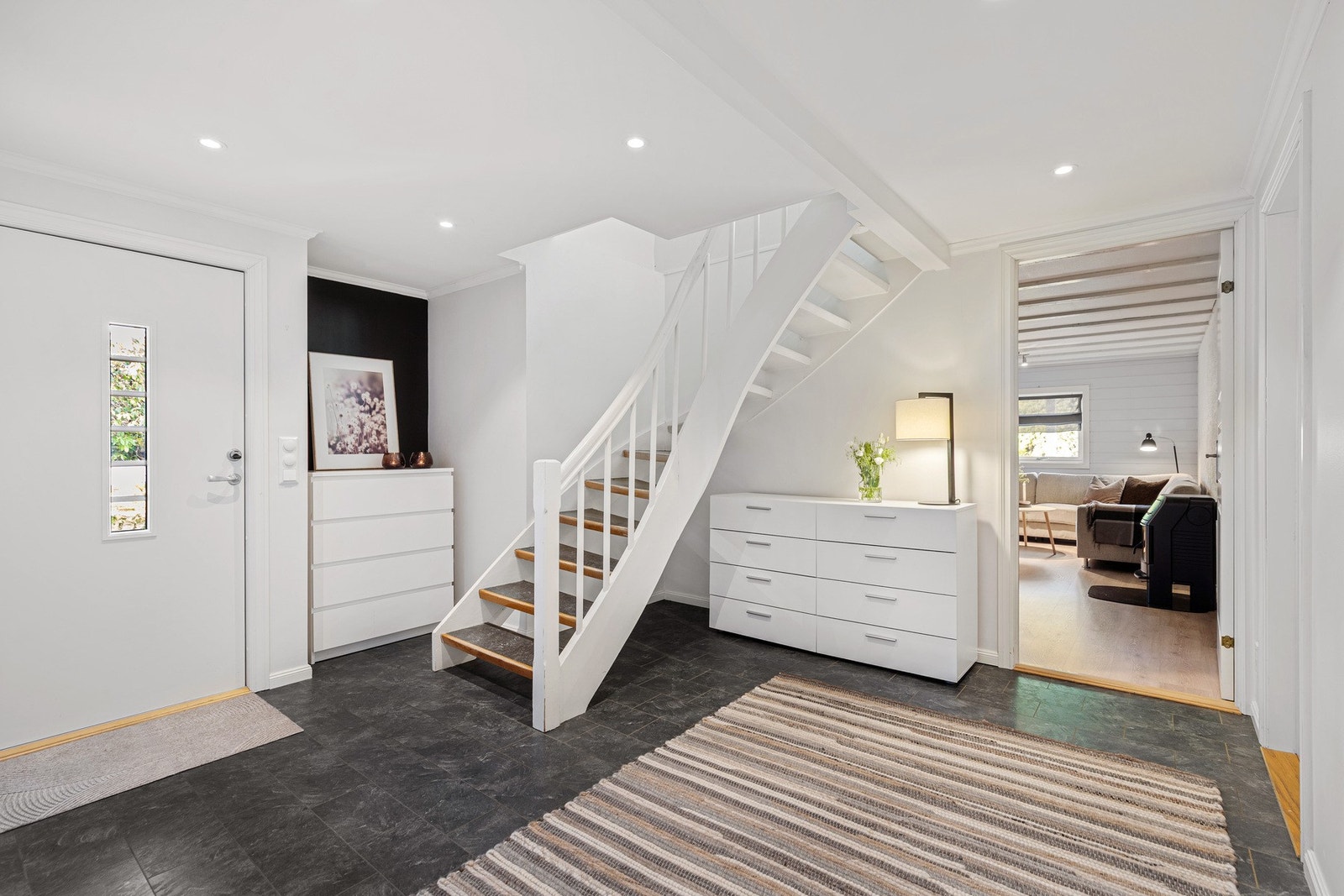 .. vi tar turen ned til 1. etasje! Galleribilde