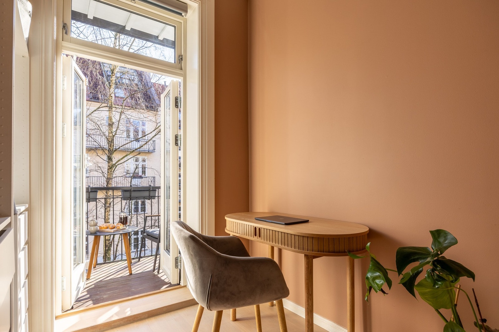 Det er adkomst via gjestesoverommet. Galleribilde