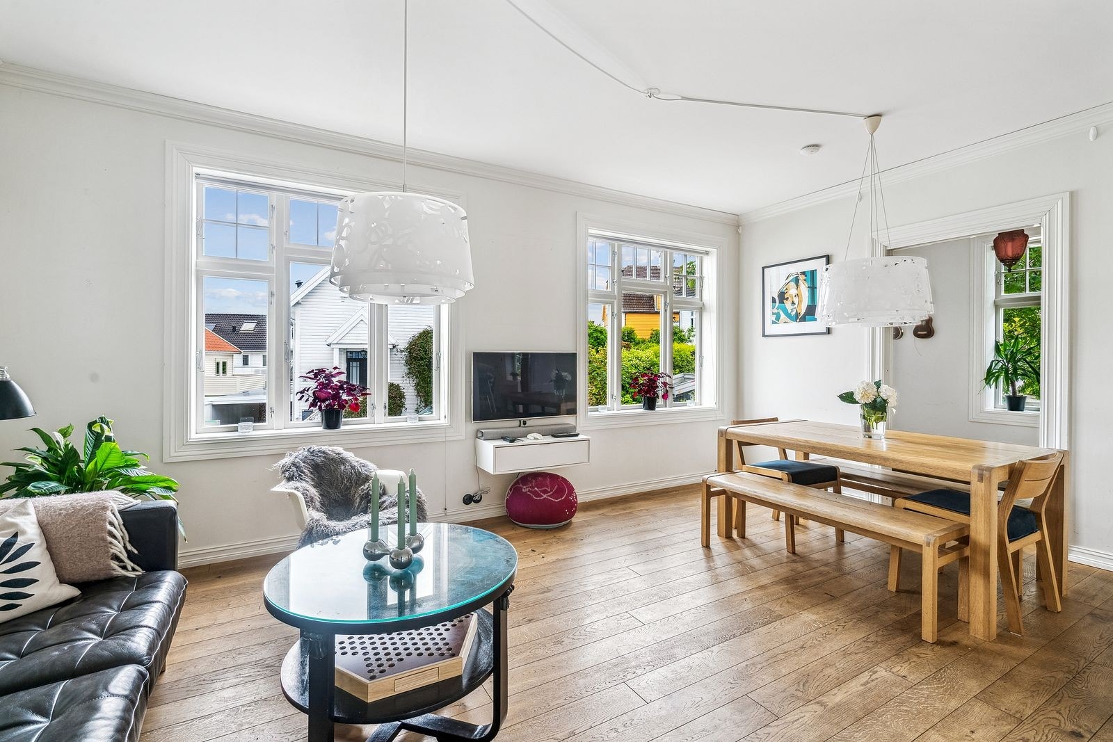 Stue og spisestue. Galleribilde