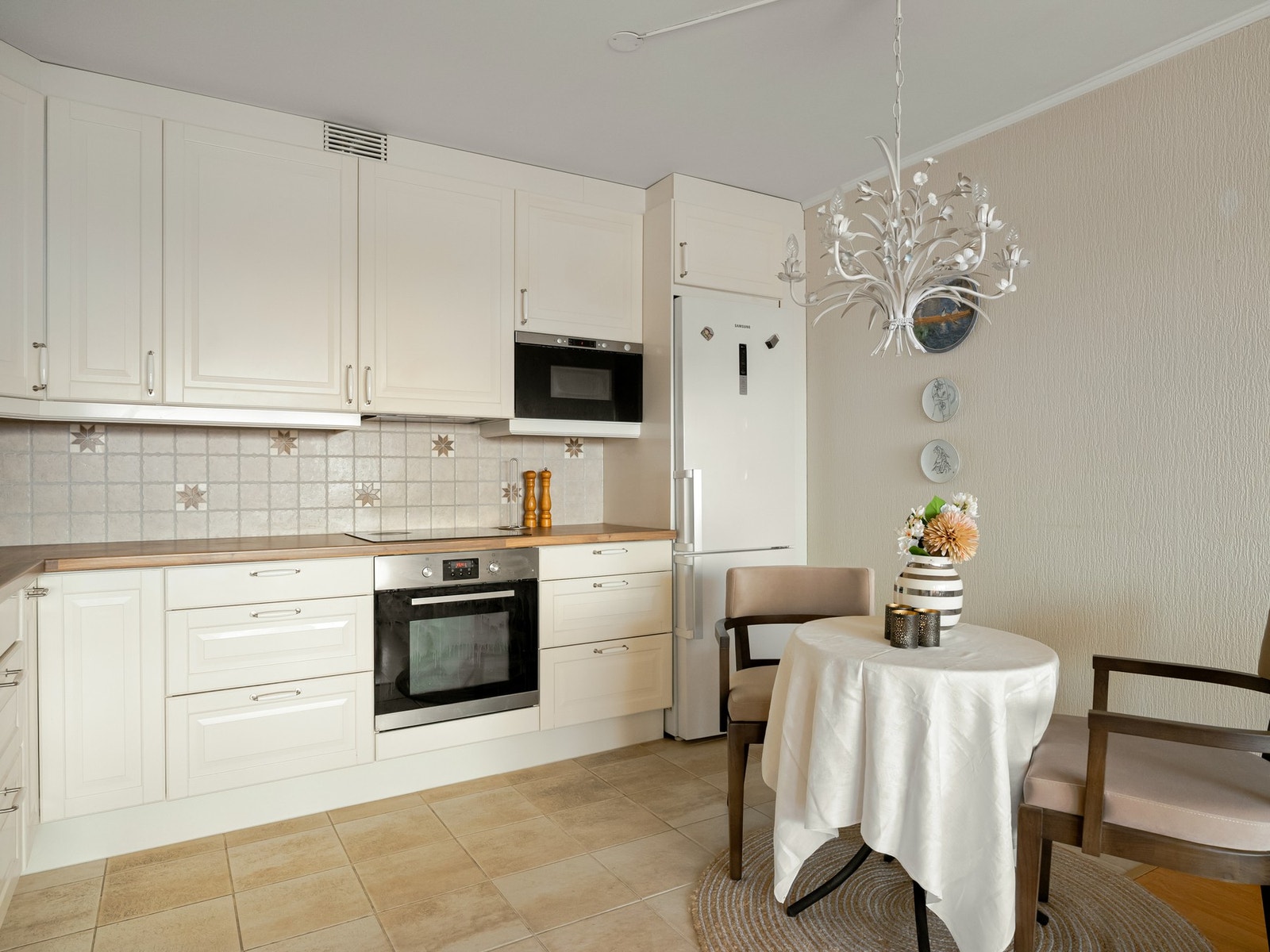 Vi beveger oss inn i kjøkkendelen. Galleribilde