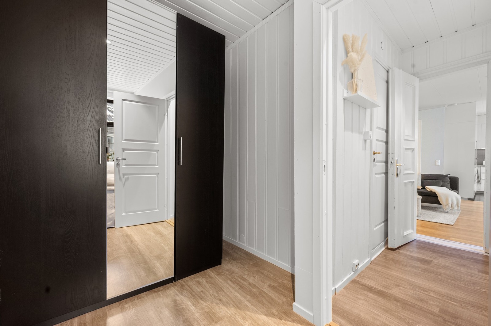 Soverommet har integrerte garderobe som medfølger handelen. Galleribilde