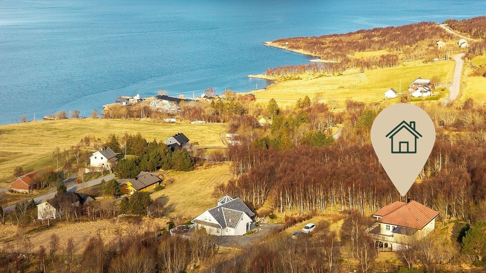 Krogsveen Sunnmøre v/Eiendomsmegler Christian Nogva Aarseth har gleden av å presentere Vestrefjordvegen 755 Galleribilde