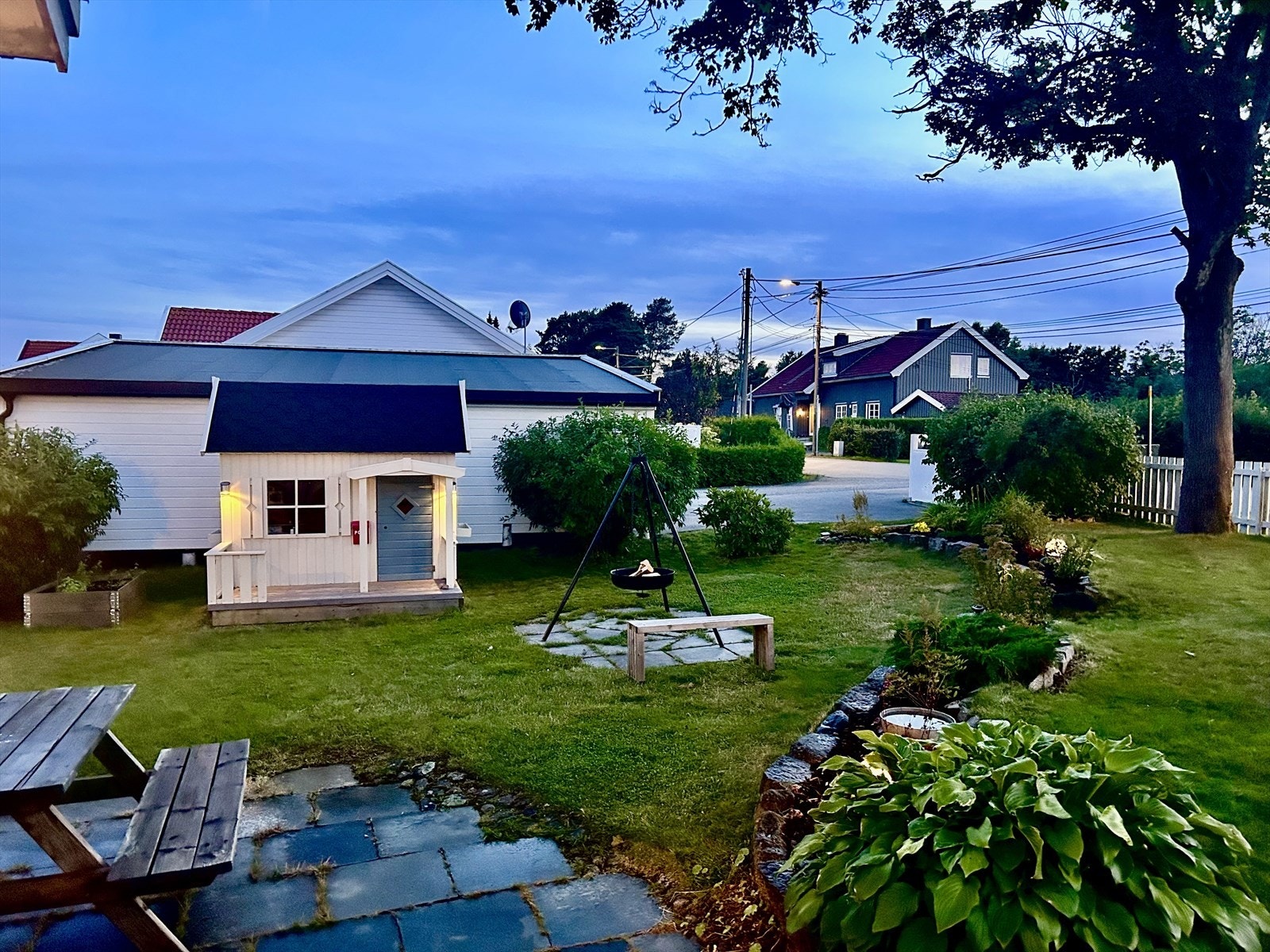 En trygg og tilbaketrukket bolig med alt innen rekkevidde. Galleribilde