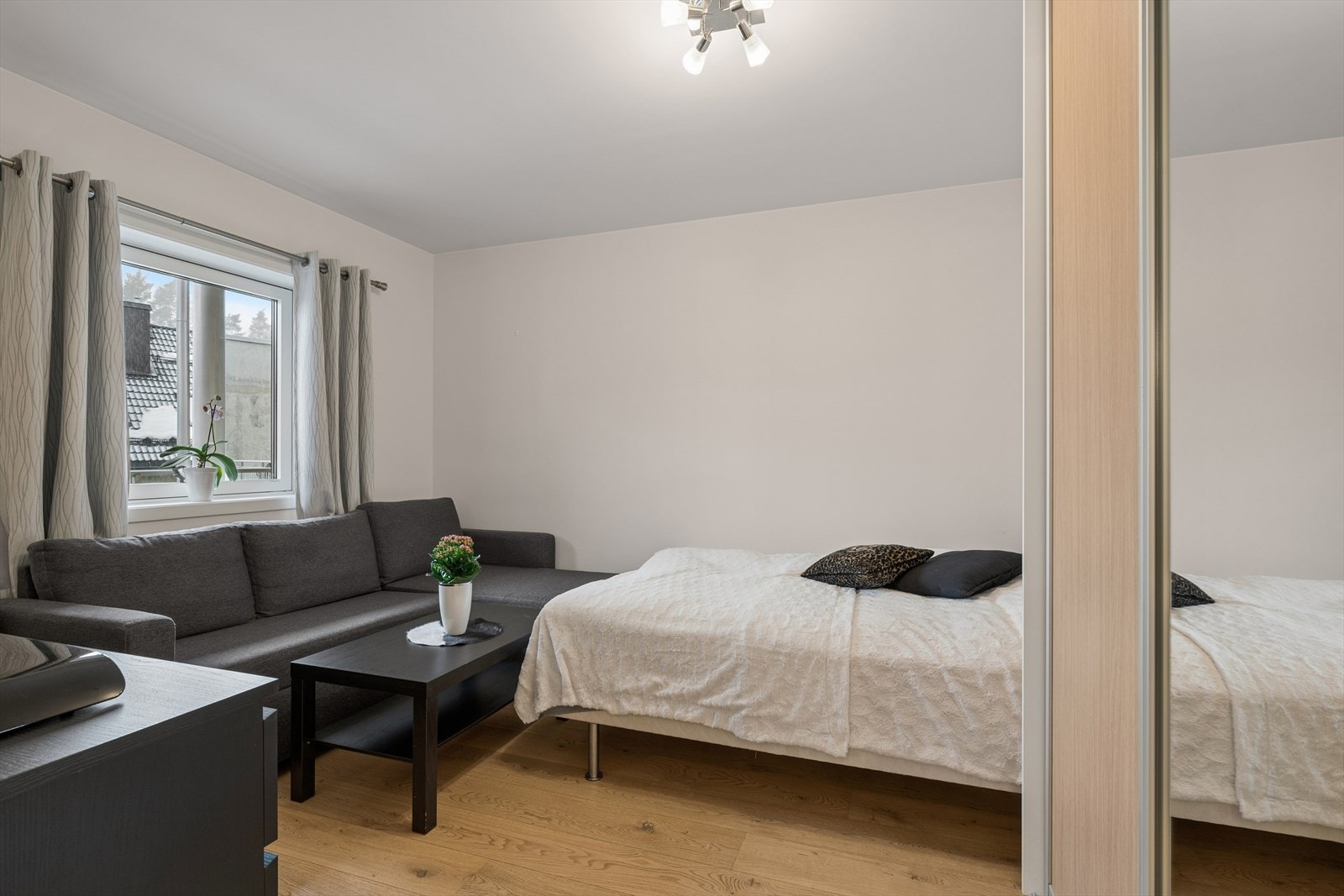 Soverom 2 innehar også bra størrelse. Galleribilde