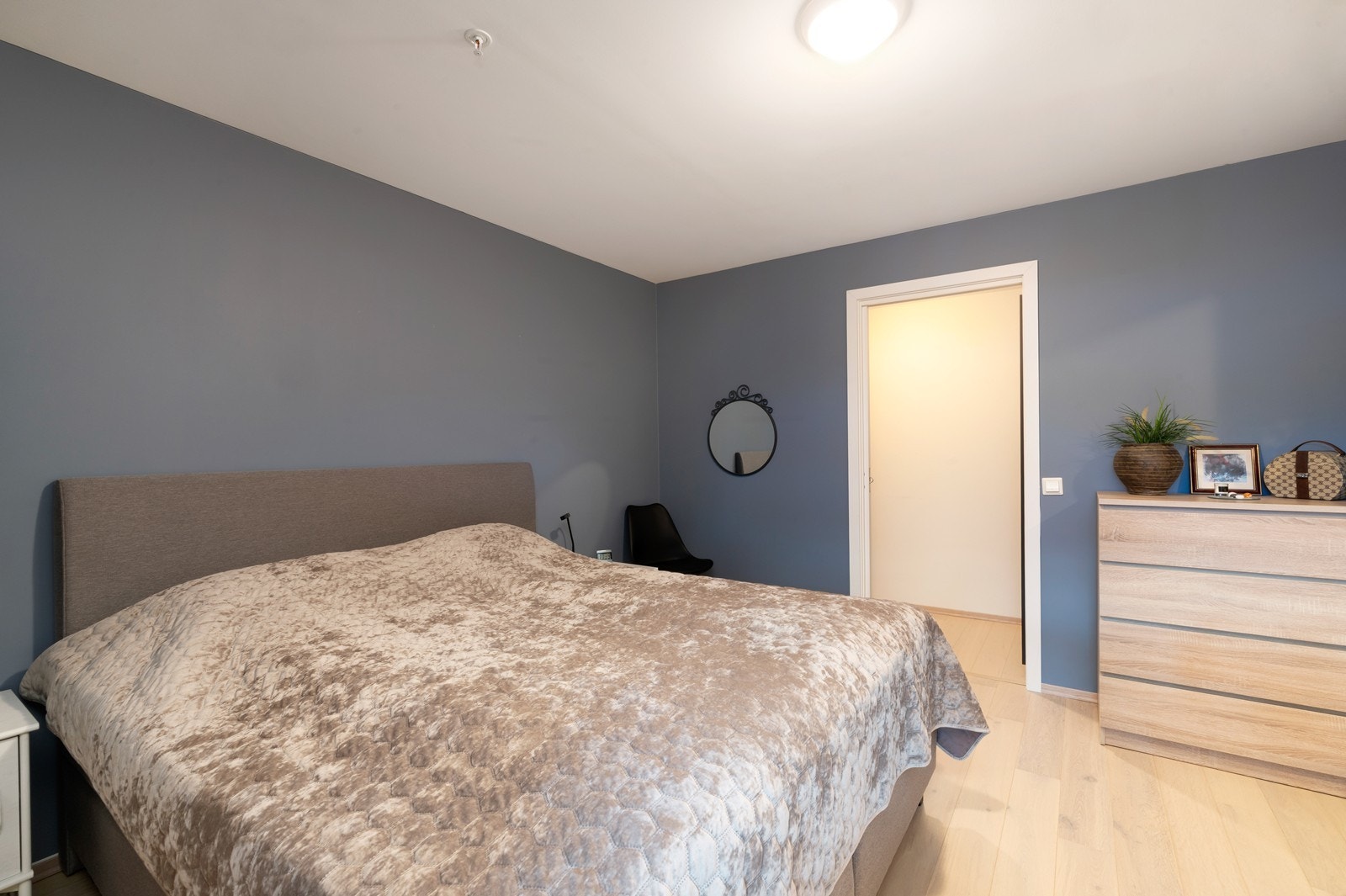 Soverommet har også adkomst til walk in closet. Galleribilde