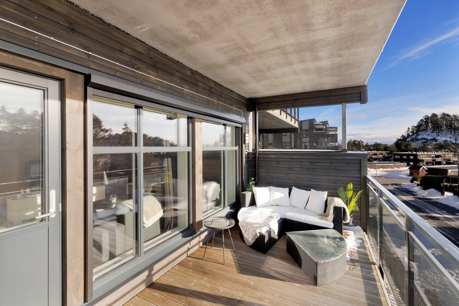 En lekker leilighet med herlig, solrik balkong. Galleribilde