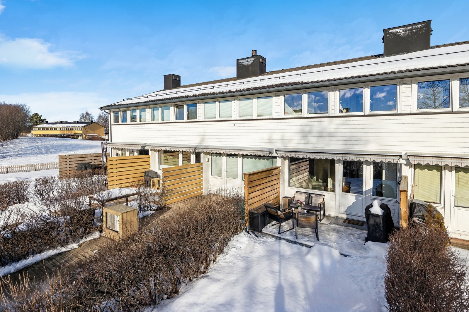 Innholdsrikt rekkehus med en attraktiv beliggenhet i et populært boområde. Galleribilde