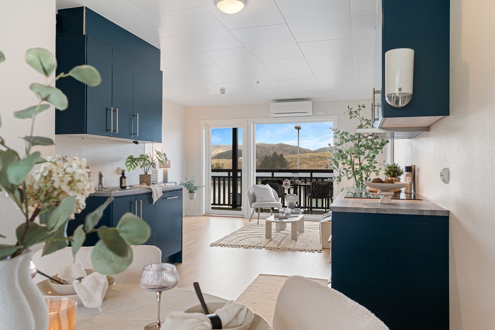 Velkommen til Vassbrotet 4 - En tidsriktig og delikat 3-roms selveierleilighet beliggende i naturskjønne omgivelser på Vassbrekke. Galleribilde