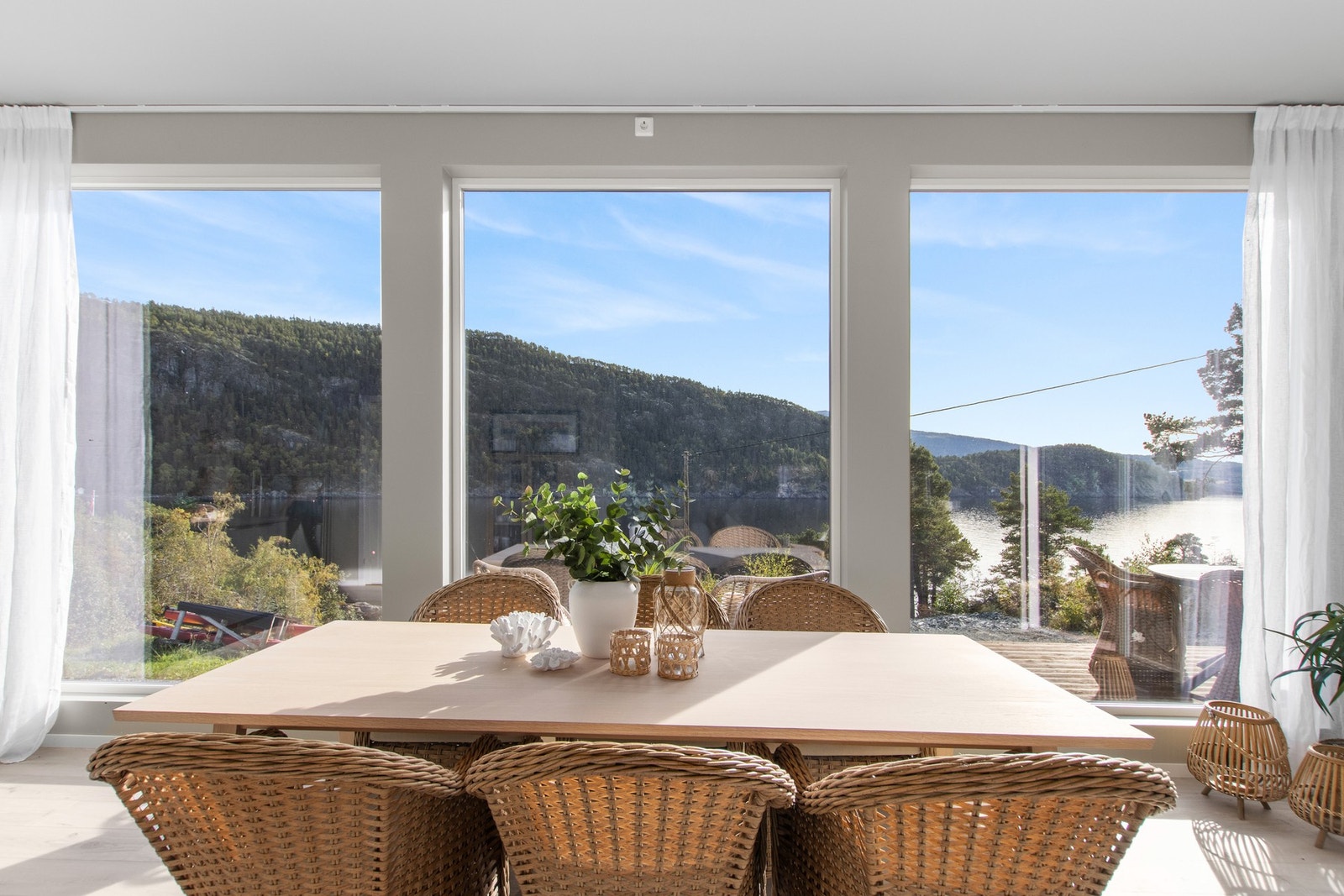 Utsikt fra spisebordet! Galleribilde