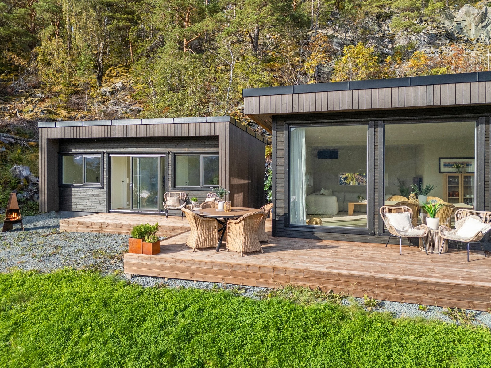 Opparbeidet med platt mellom byggene. Galleribilde