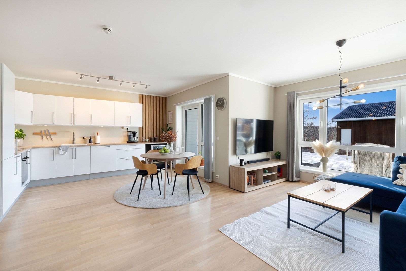 Romslig, lyst, pent og moderne! Galleribilde