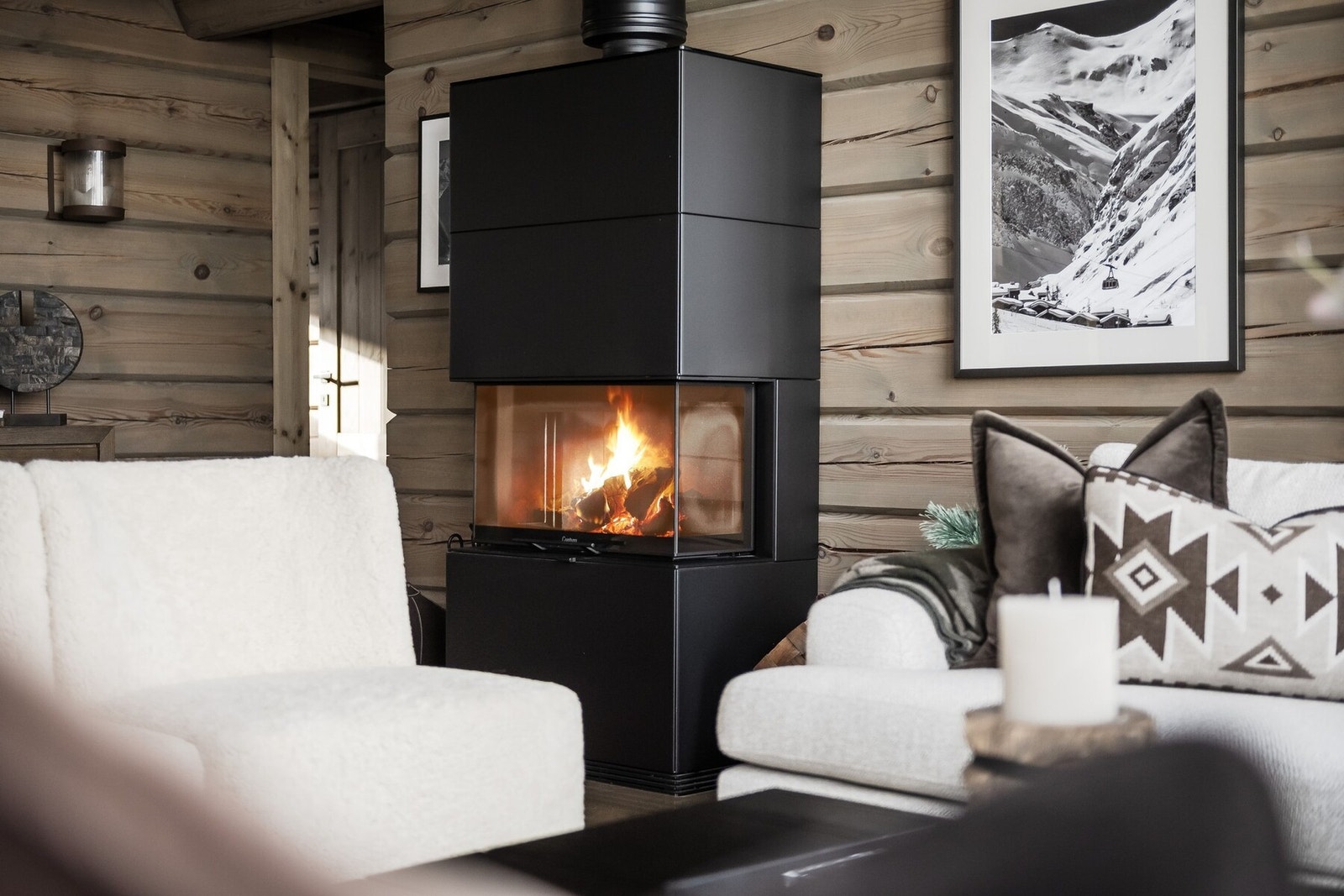 Lekker peis tilfører både varme og en hyggelig atmosfære. Galleribilde