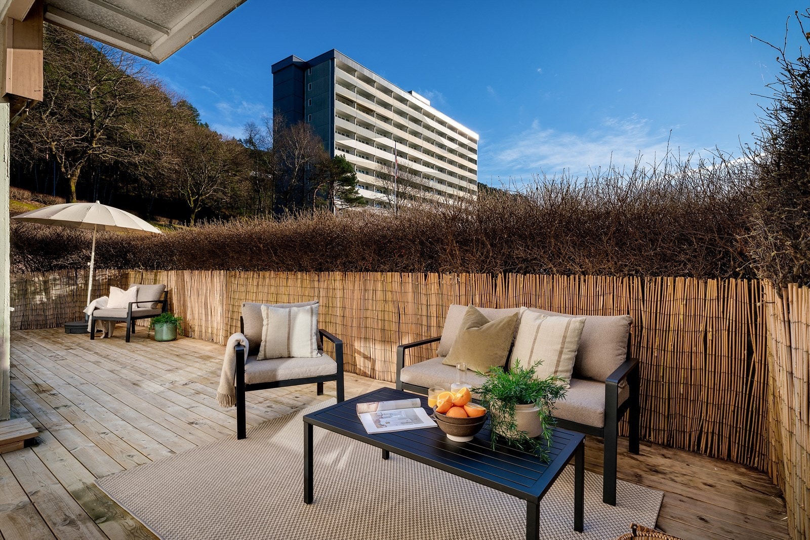 - Velkommen til et ettertraktet borettslag, her bor du sentralt i rolige omgivelser og kan tusle bort til Oasen på 15 min - Galleribilde