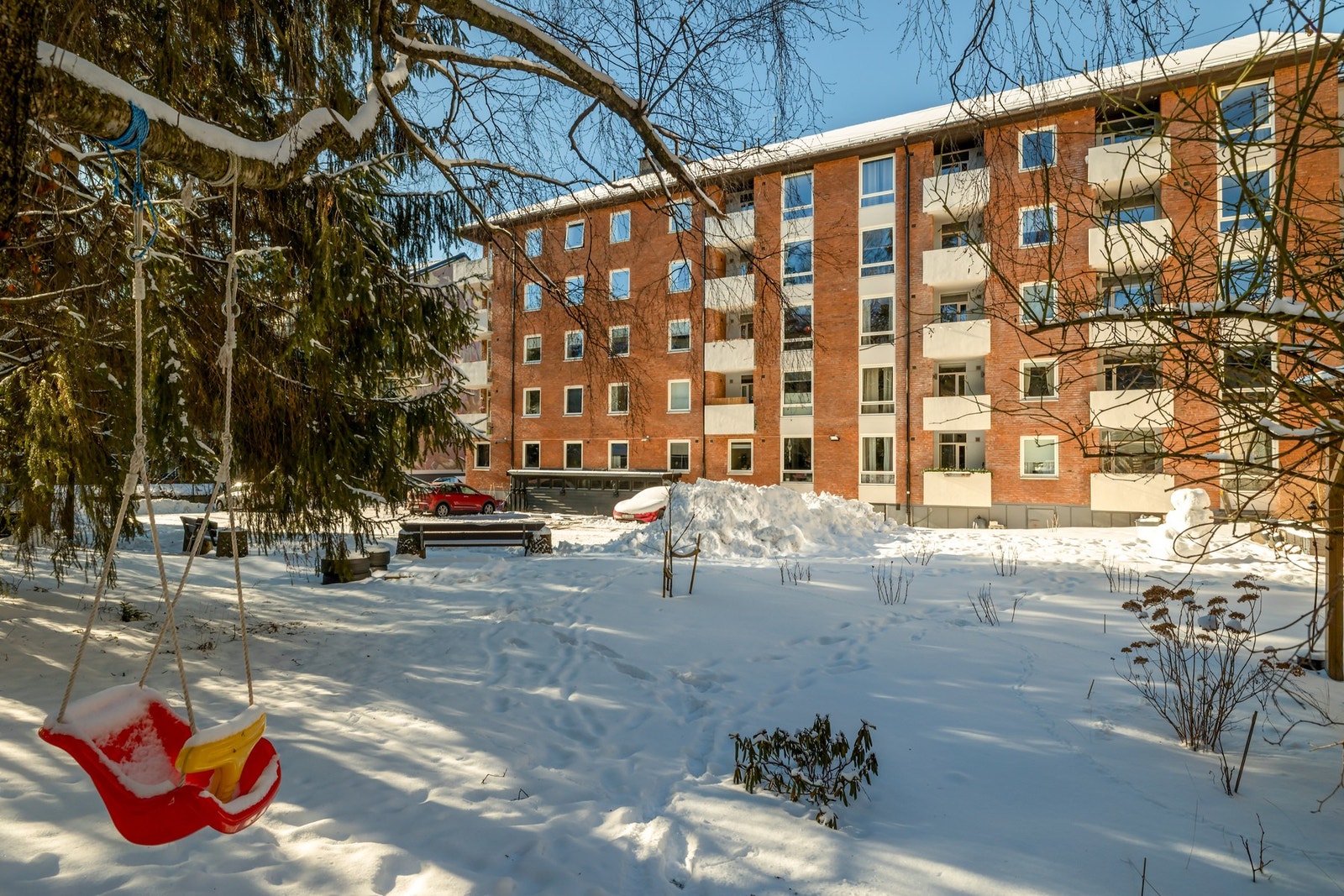 Borettslaget består av 35 boenheter over 5 etasjer. Borettslaget disponerer 17 parkeringsplasser i lukket bakgård, har felles vaskeri, treningsrom, sykkelbod og boder både på loft og i kjeller. Galleribilde