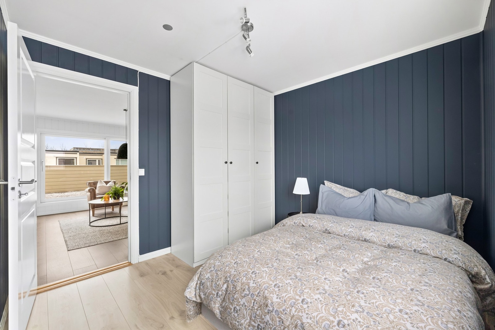 Plass til det du ønsker, samt mengder av plass i garderobeskap. Galleribilde