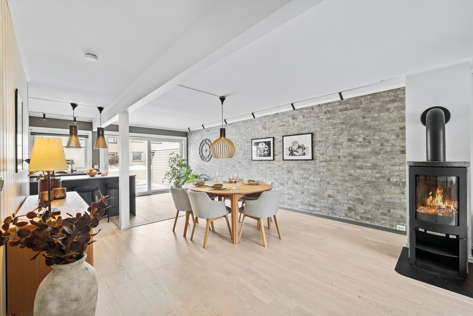 Velkommen til barnevennlige omgivelser og moderne standard i Tårnbyveien 61! Galleribilde