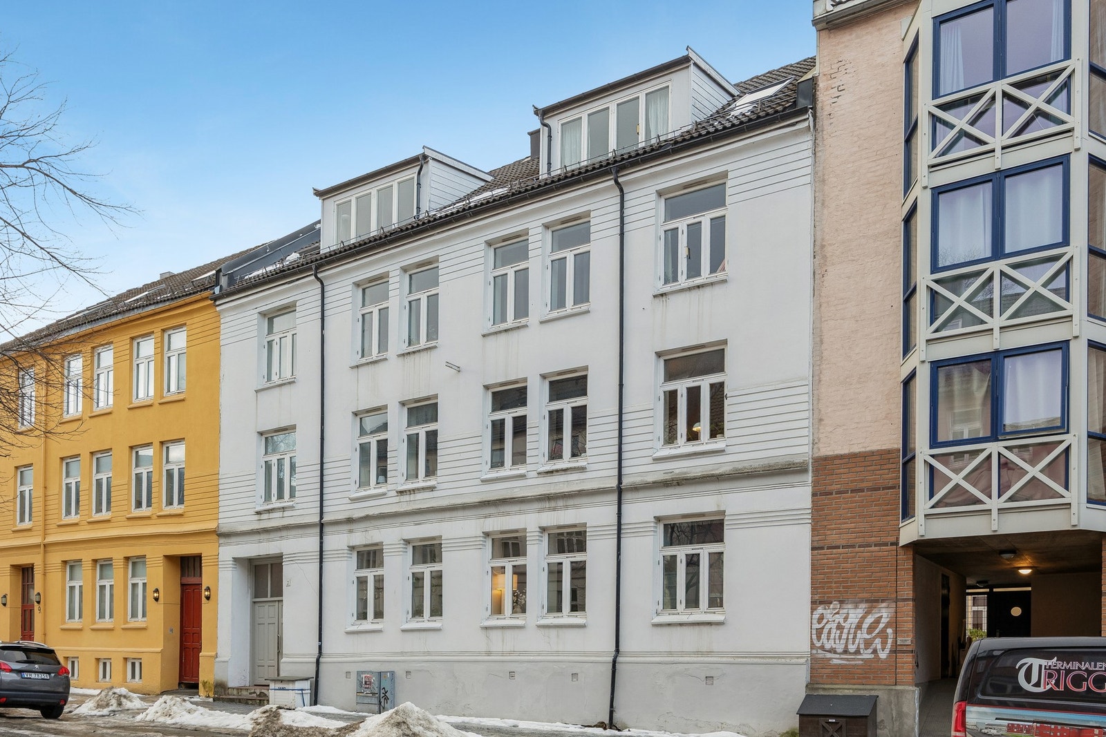 Her bor man med kort vei til dagligvarebutikker, kollektivtransport og flere rekreasjonsområder. Galleribilde