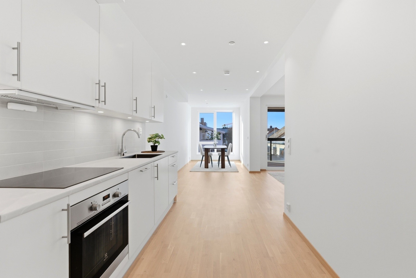 Stue/kjøkken i åpen løsning. Galleribilde