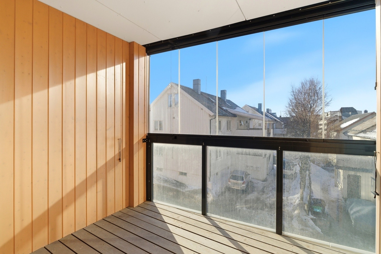 Øvre glassfelt kan åpnes opp. Galleribilde