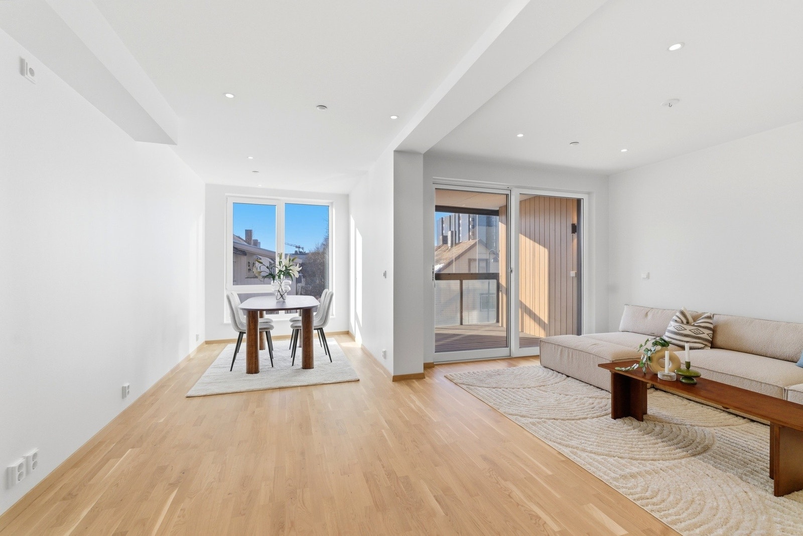 EiendomsMegler1 v/ Mathias Olsen ønsker velkommen til Kongens Gate 7A H0204 - moderne 3-roms selveierleilighet fra 2023! Galleribilde