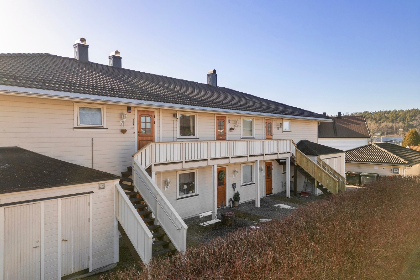 Sameiet Evenrødveien 22 består av et boligbygg over 2 etasjer
fordelt på totalt 6 leiligheter. Galleribilde