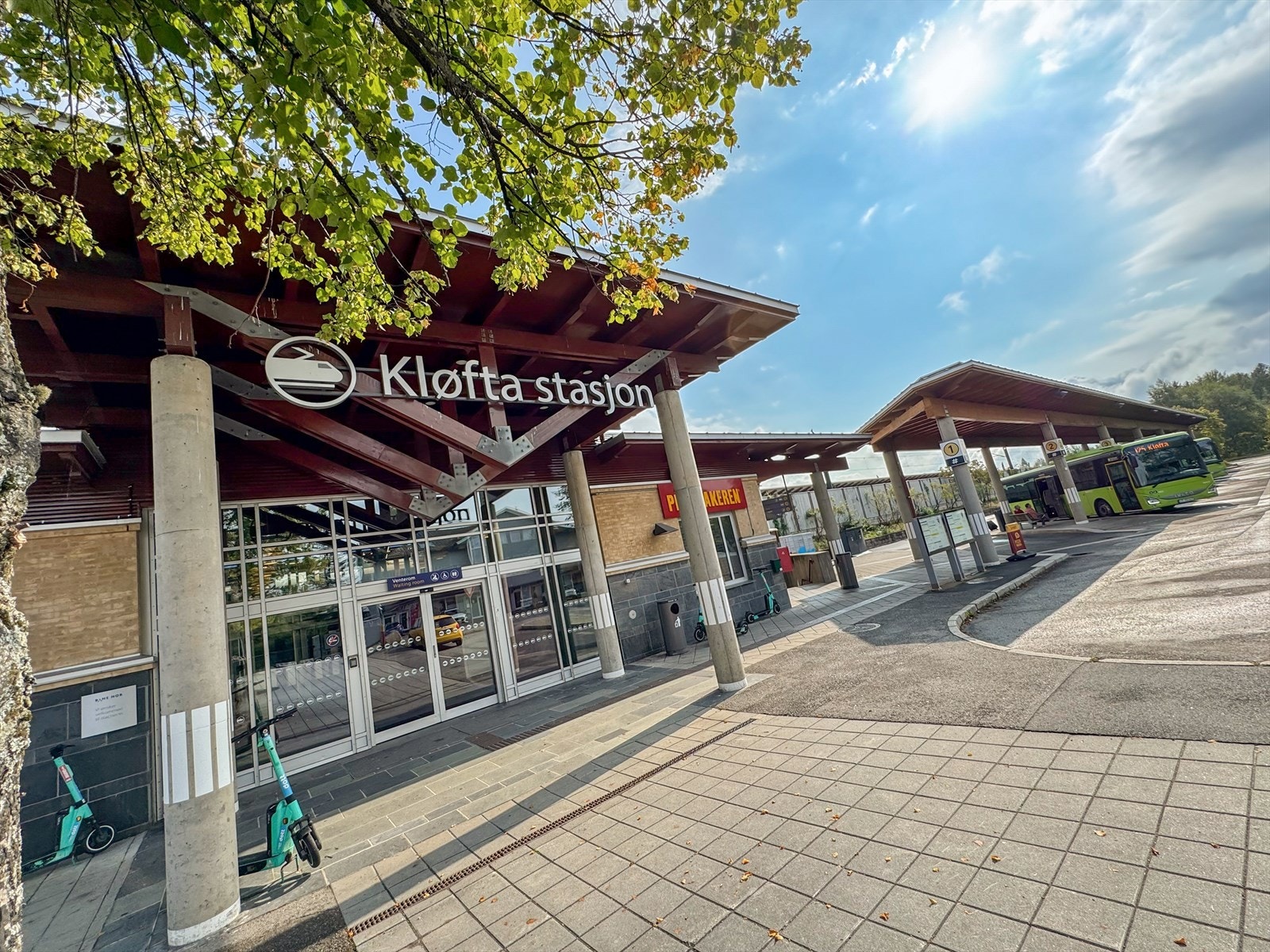 Det er gangavstand til Kløfta stasjon, hvor det er hyppige togavganger til bla. Oslo. Galleribilde