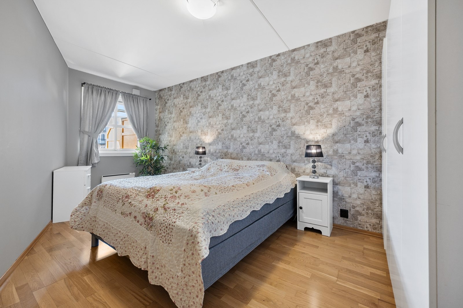 Soverom av god størrelse. Galleribilde