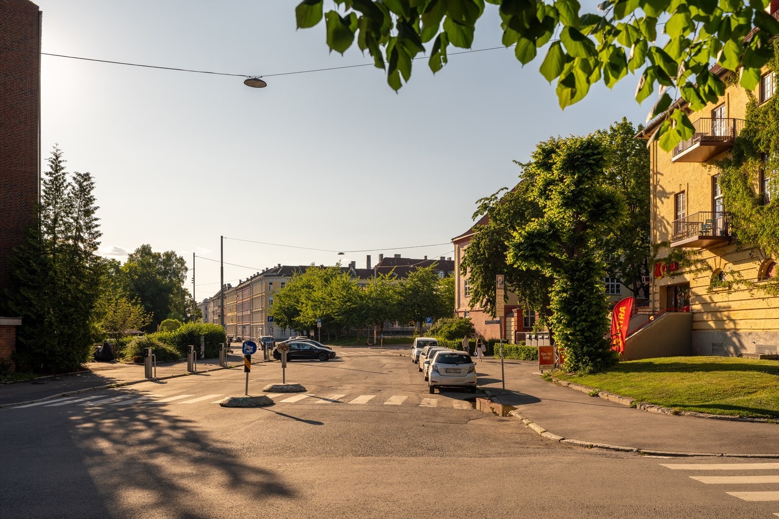 Kort vei til nærmeste matbutikk og kollektivmuligheter. Galleribilde