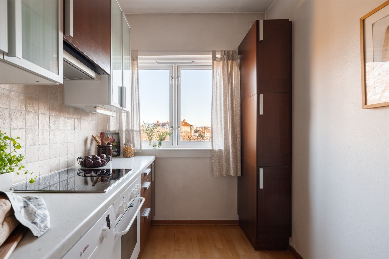 Det er plass til lite kjøkkenbord for å nyte morgenkaffen! Galleribilde