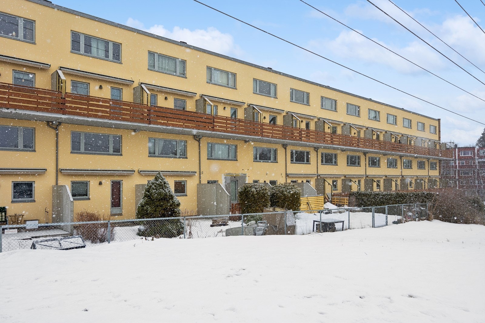 Borettslaget har i alt 220 leiligheter, fordelt på 9 blokker. Galleribilde