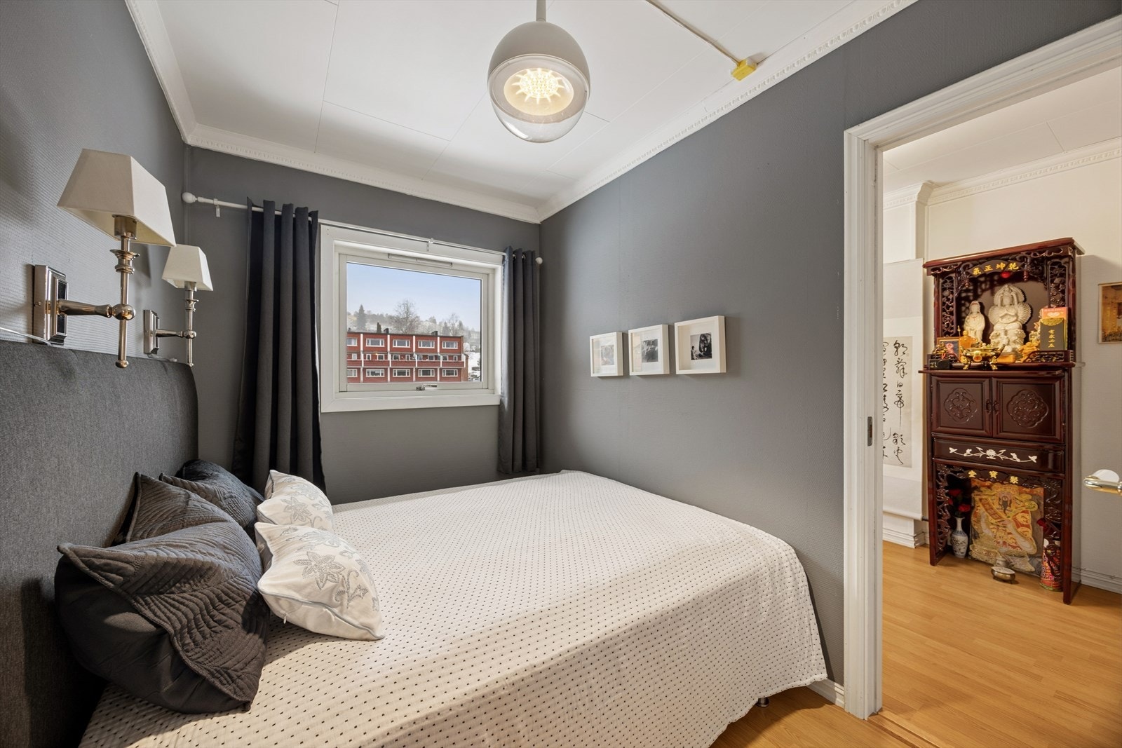 Fra soverommet er det adkomst til rommet innenfor. Galleribilde