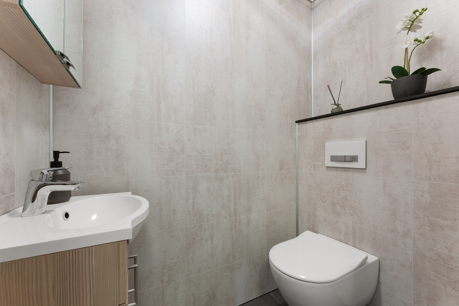 Flott wc i 1. etasje Galleribilde